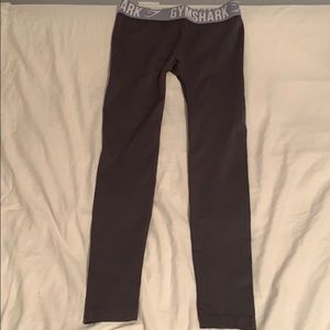 Seamless gym shark leggings never worn!